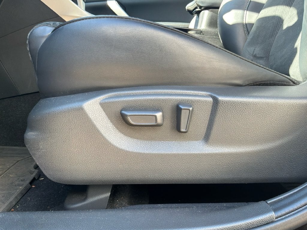 2024 Mitsubishi Eclipse Cross Base