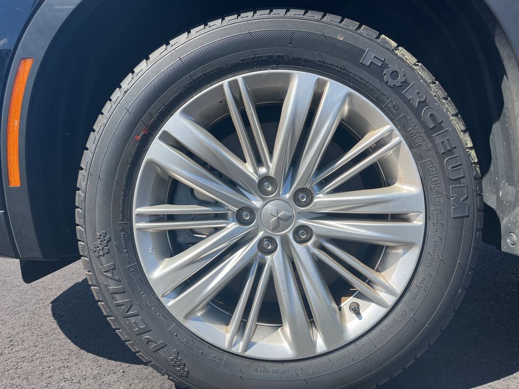 2024 Mitsubishi Outlander ES