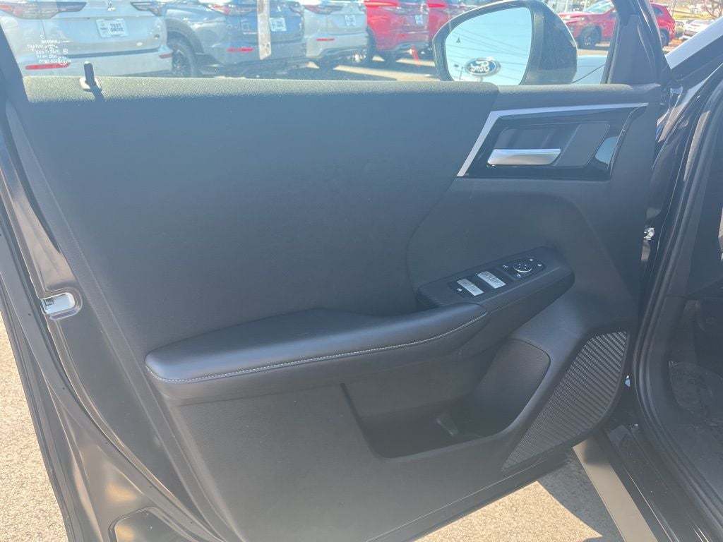 2024 Mitsubishi Outlander ES