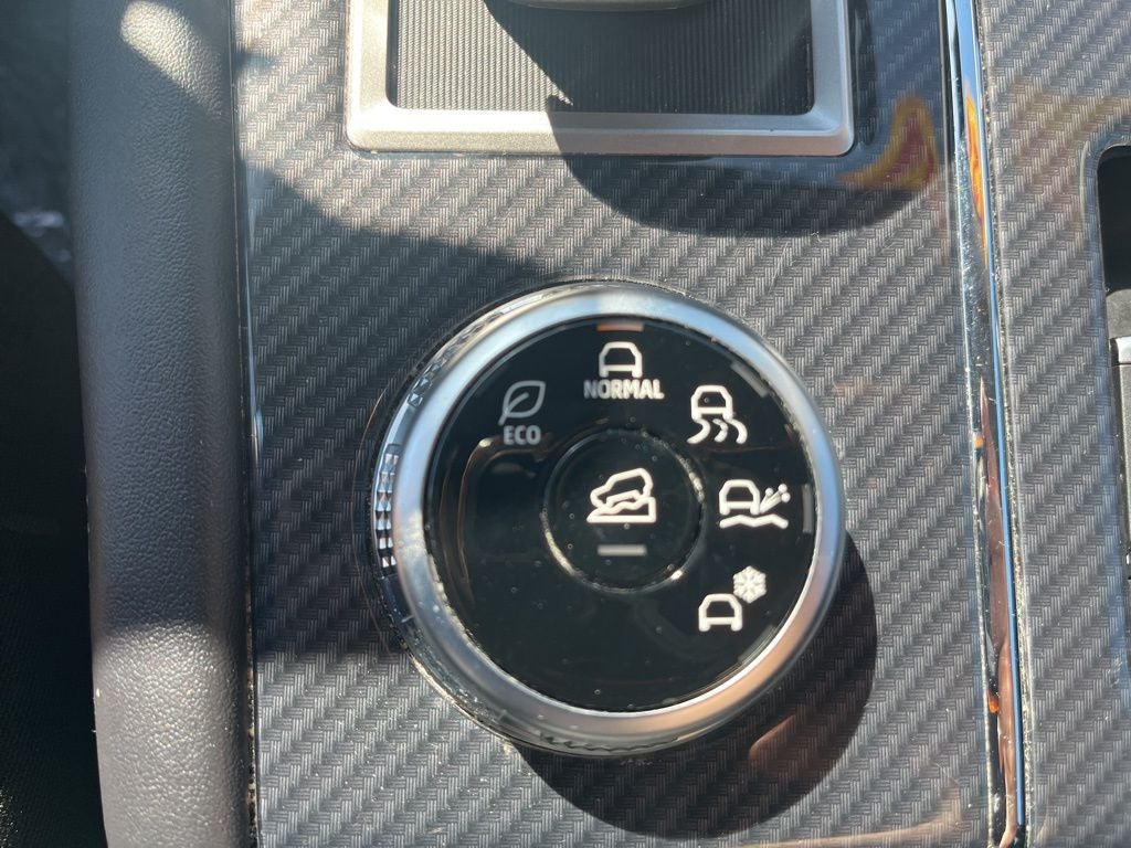 2024 Mitsubishi Outlander ES