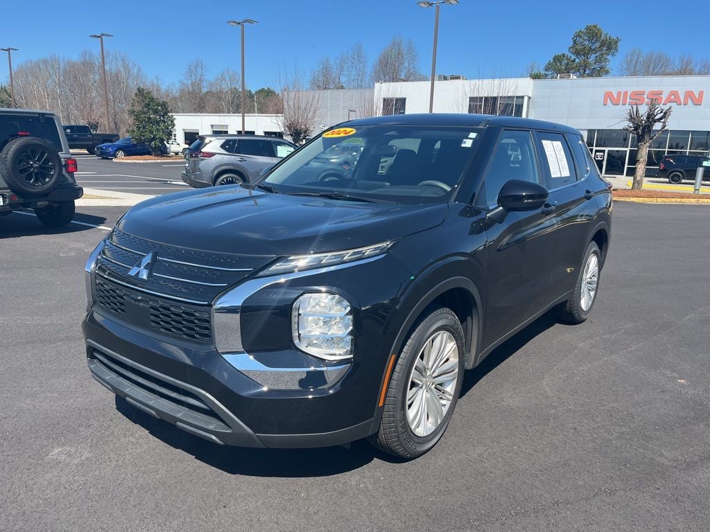 2024 Mitsubishi Outlander ES