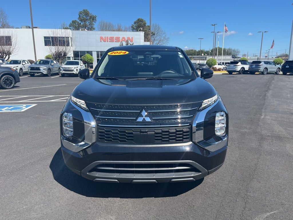 2024 Mitsubishi Outlander ES