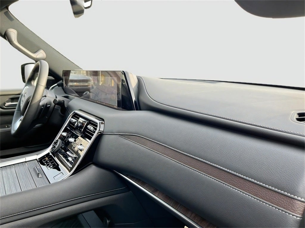 2025 Nissan Armada SL