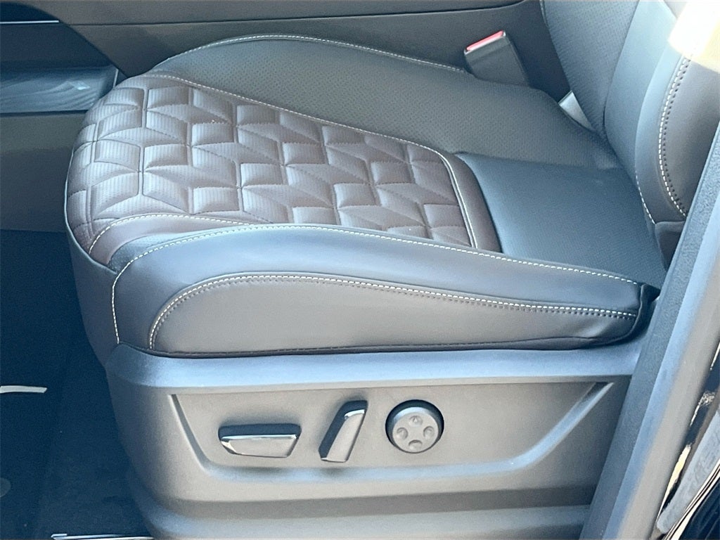 2025 Nissan Armada Platinum