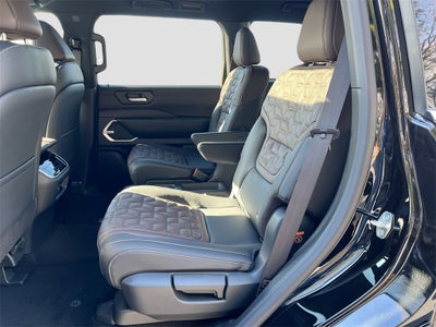 2025 Nissan Armada Platinum