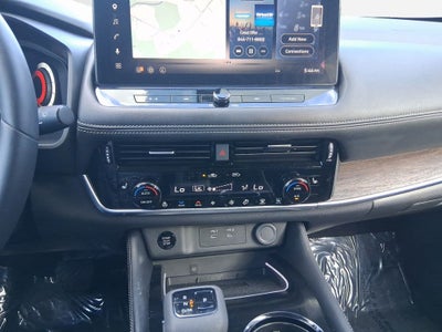 2025 Nissan Rogue Platinum