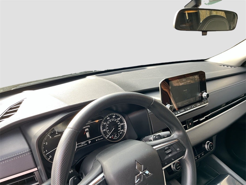 2024 Mitsubishi Outlander ES