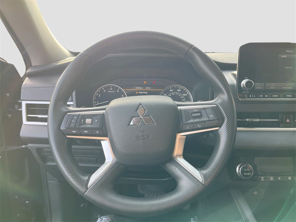 2024 Mitsubishi Outlander ES