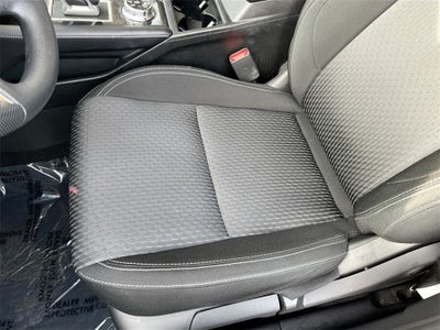 2024 Mitsubishi Outlander ES