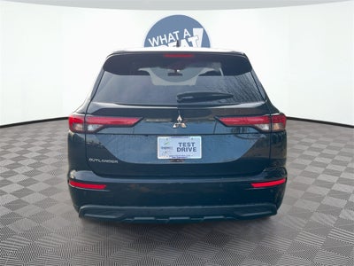 2024 Mitsubishi Outlander ES