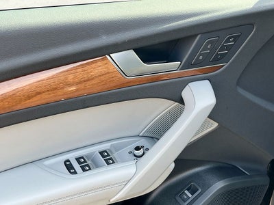 2022 Audi Q5 45 S line Premium quattro